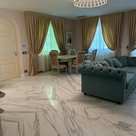 别墅 Luxury-villa Luca *